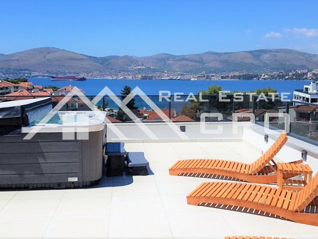 Picture of Ciovo properties - Luxurious penthouse apartment with an open sea view ...