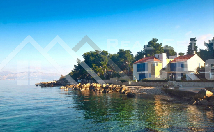  Semi-detached property with two villas and swimming pools in the first row to the sea, for sale (17)