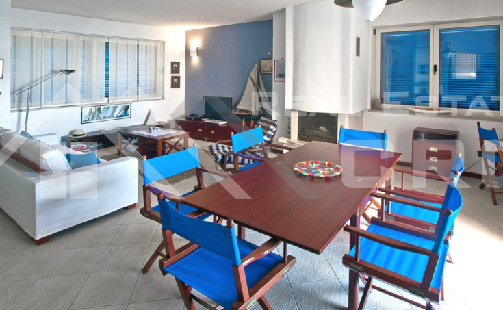  Semi-detached property with two villas and swimming pools in the first row to the sea, for sale (9)