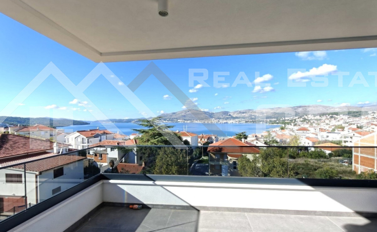 Modern apartments boasting a fantastic location, close to a beach and amenities, for  (8)