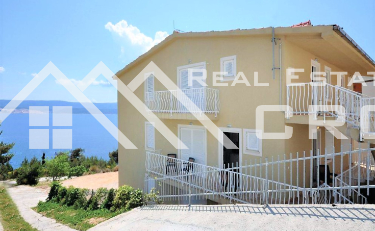 Apartment house boasting delightful sea views, placed near a beautiful local beach, Omis Riviera, for sale (1)