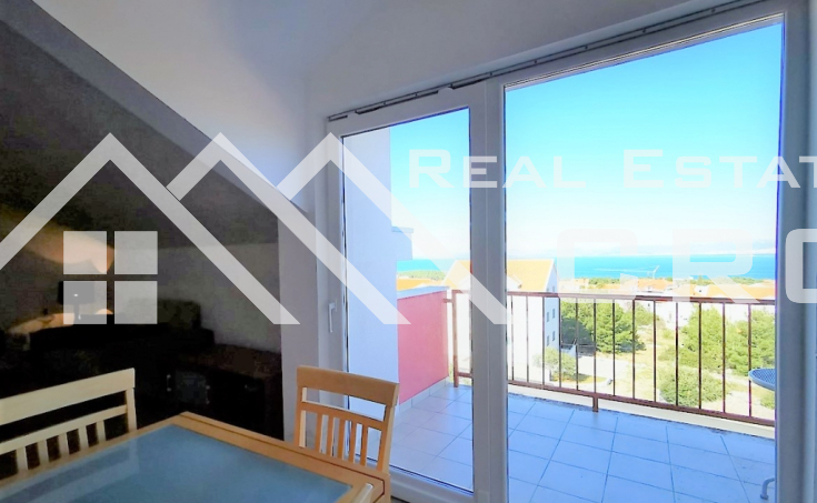 Brac properties - Furnished apartment with a garage offering sea views, placed in a quiet area, for sale
