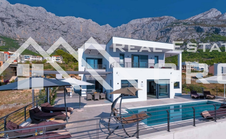 Makarska properties - Contemporary villa with a heated swimming pool and beautiful sea views, for sale