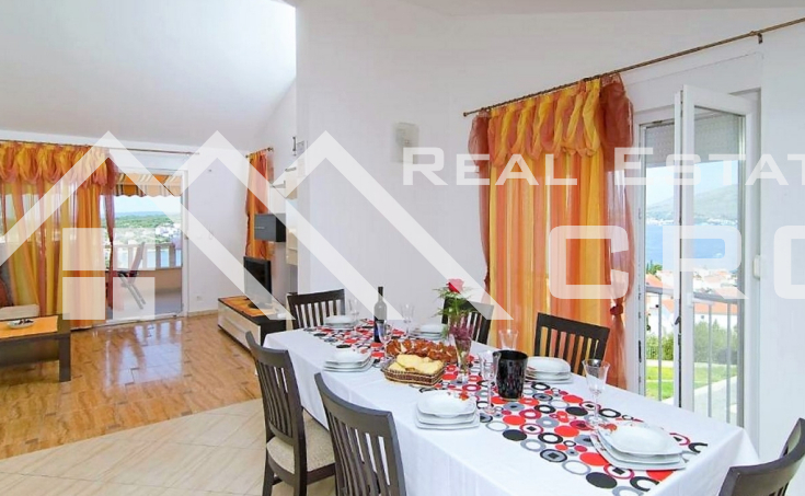 Villa with three spacious, fully furnished apartments and a beautiful courtyard, for s (8)