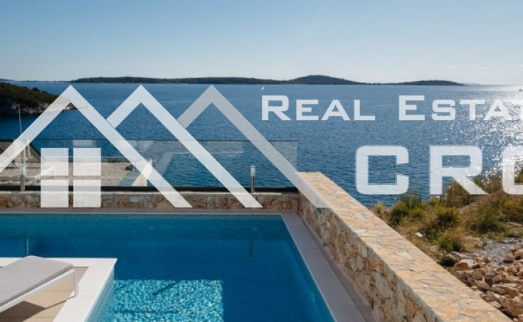 Luxurious newly built villa with a swimming pool and open sea views, suuroundings of Trogir, for sale (4)