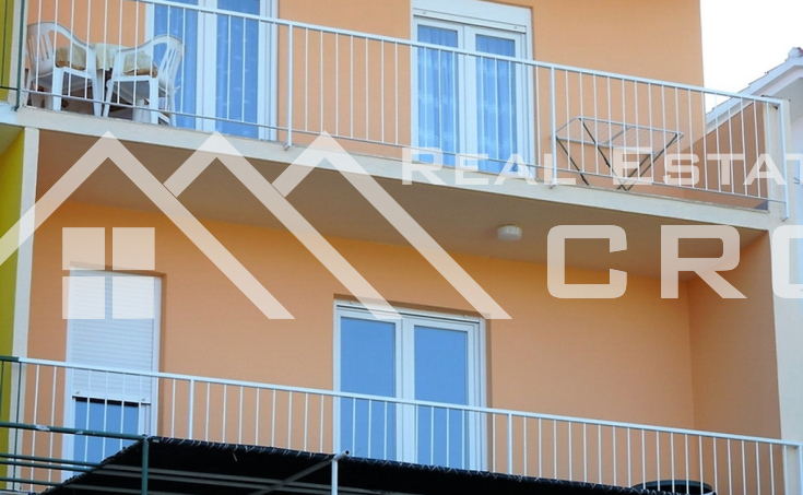 Apartment house in a great location, close to the sea and beaches, for sale (9)