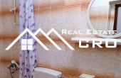 Apartment house in a great location, close to the sea and beaches, for sale (5)