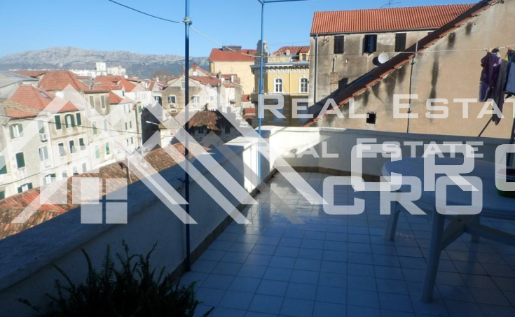 Apartment-for-sale-situated-in-exclusive-location-in-Split-2