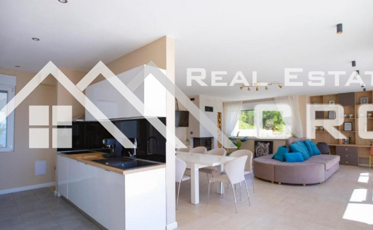 Two modern villas with swimming pools, on a spacious plot with a beautiful sea view, surroundings of Split, for sale (7)