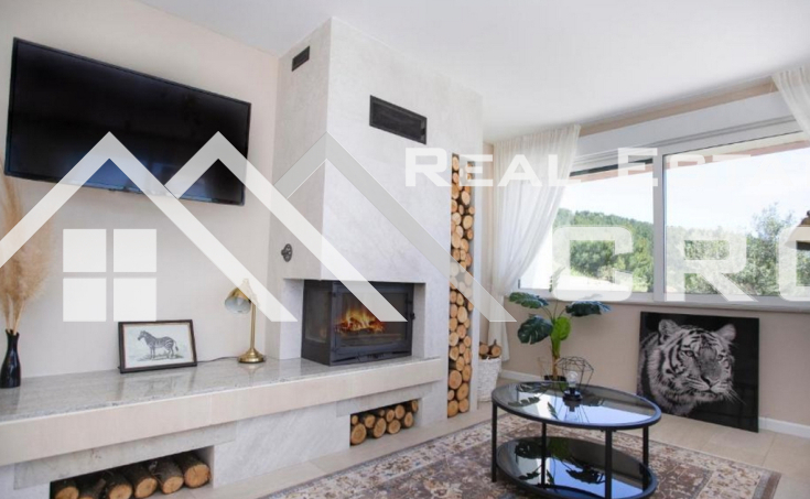 Two modern villas with swimming pools, on a spacious plot with a beautiful sea view, surroundings of Split, for sale (9)