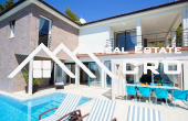 Two modern villas with swimming pools, on a spacious plot with a beautiful sea view, surroundings of Split, for sale (4)