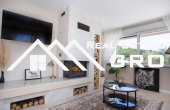 Two modern villas with swimming pools, on a spacious plot with a beautiful sea view, surroundings of Split, for sale (9)