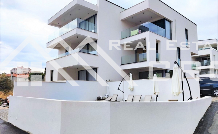 Modern penthouse apartment with a beautiful sea view, for sale (3)