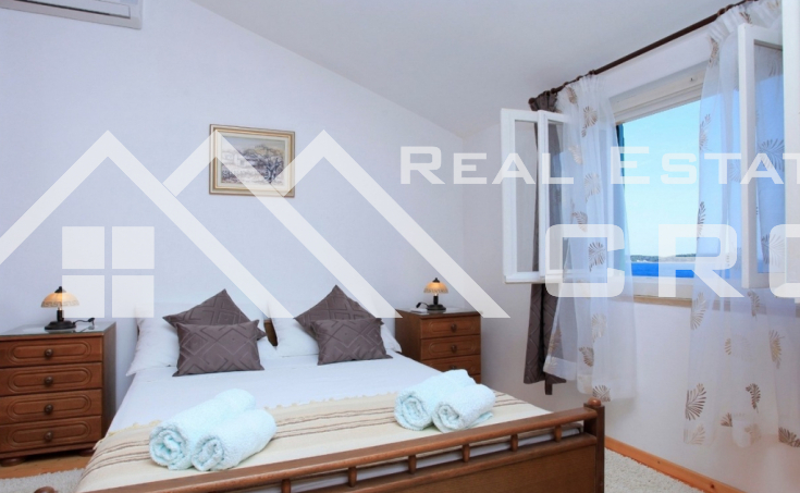 Furnished stone villa placed first row to the sea, in a charming bay, for sale (11)