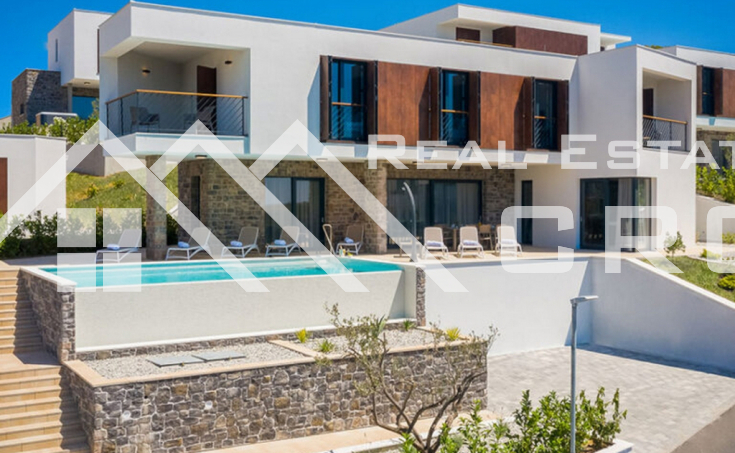 Primosten properties - Luxurious villas in a quiet location, close to the sea and a beach, for sale