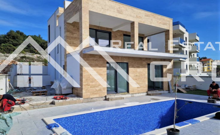 Ciovo properties - Modern villa with a swimming pool and a garage, in a quiet area with sea views, for sale