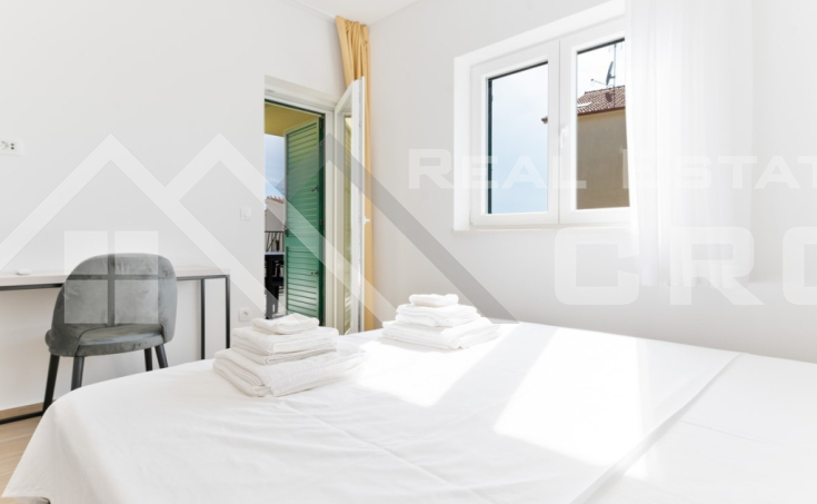 Spacious apartments with a shared pool, near the sea and beaches, for sale (8)