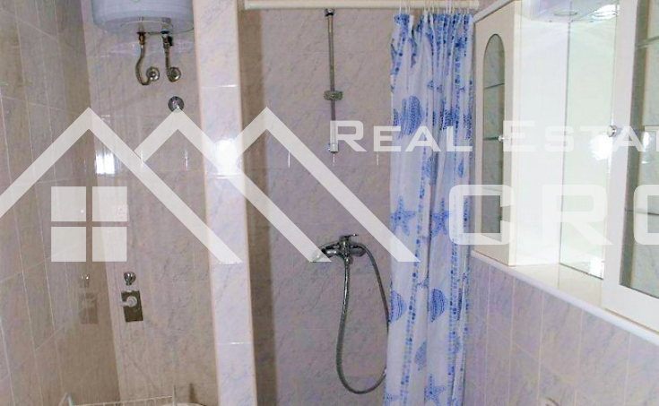 Furnished apartments in a nice residential area, near the sea, for sale (4)