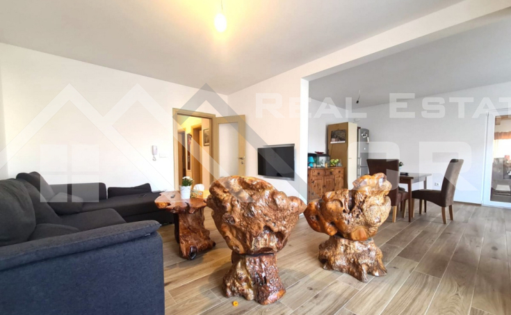 Furnished three-bedroom apartment in a pleasant residential area, for sale (5)