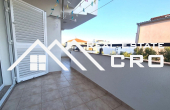 Furnished three-bedroom apartment in a pleasant residential area, for sale (7)
