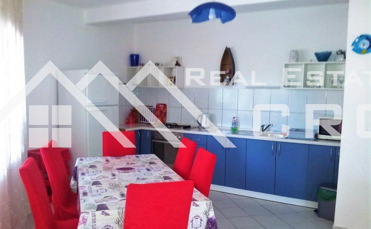 Large apartment villa with a swimming pool, close to the sea and beaches, for sale (2)