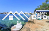 Furnished apartment house, in the first row to the sea and near a pebble beach, for sale 