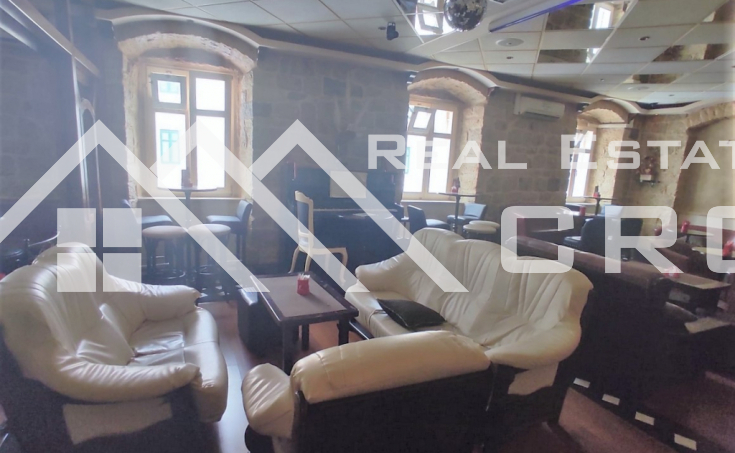 Hospitality facility - Sidewalk café in the very center of Sinj, for sale (3)