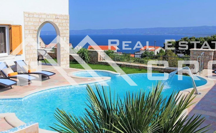 Brac properties - Luxuriously furnished villa in a peaceful environment, with a beautiful sea view, for sale