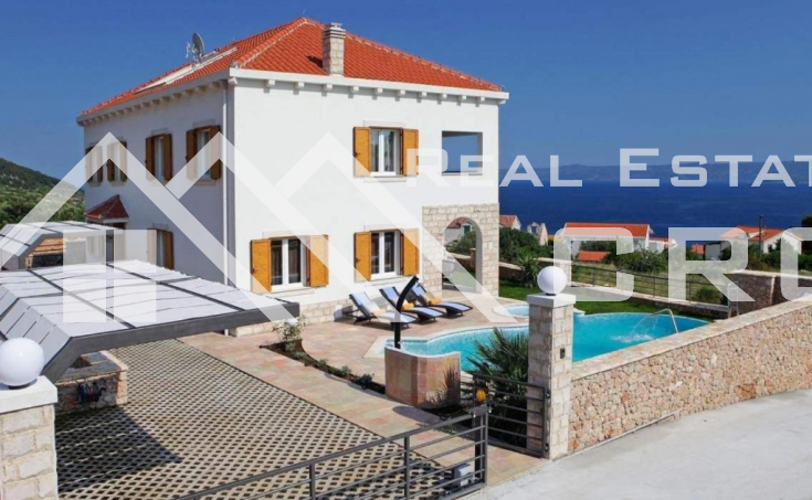 Luxuriously furnished villa in a peaceful environment, with a beautiful sea view, for sale (9)