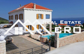 Luxuriously furnished villa in a peaceful environment, with a beautiful sea view, for sale (9)