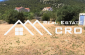 Nice building land in a peaceful area of Bol, for sale (2)