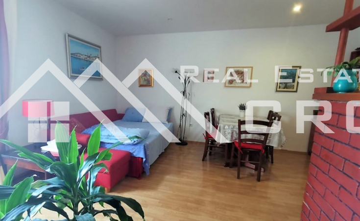 Furnished duplex apartment with a roof terrace, in the center of Trogir, for sale (3)