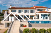 SI1120, Sibenik properties - Magnificent villa on a spacious plot, first row to the sea, surroundings of Sibenik, for sale