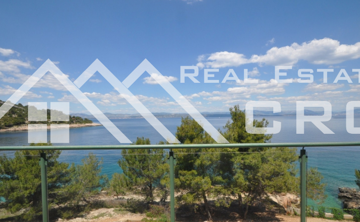 Solta properties - Apartment with two terraces and gardens in the first row to the sea for sale, Solta island