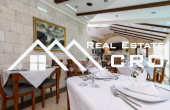 TG1124, Trogir properties - Hotel with a restaurant, boasting a very attractive location in the first row to the sea, for sale